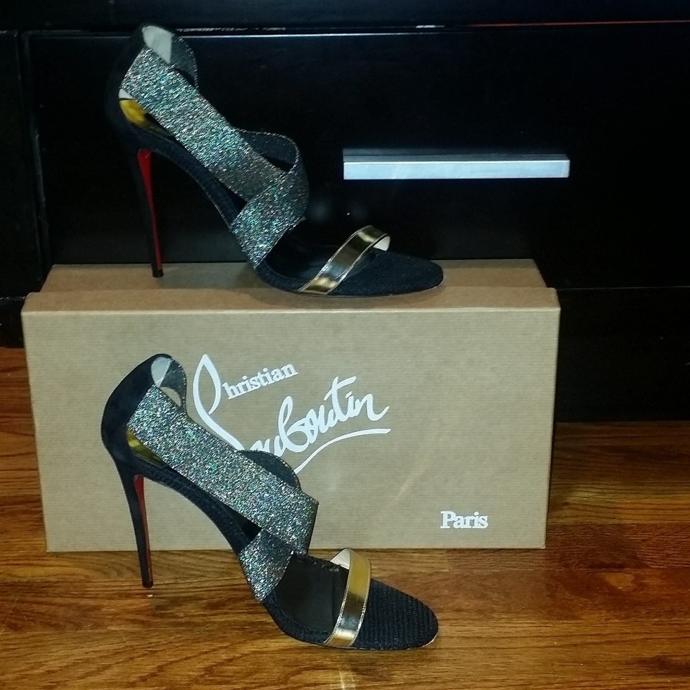 *SOLD* Christian Louboutin Strap Heels 39